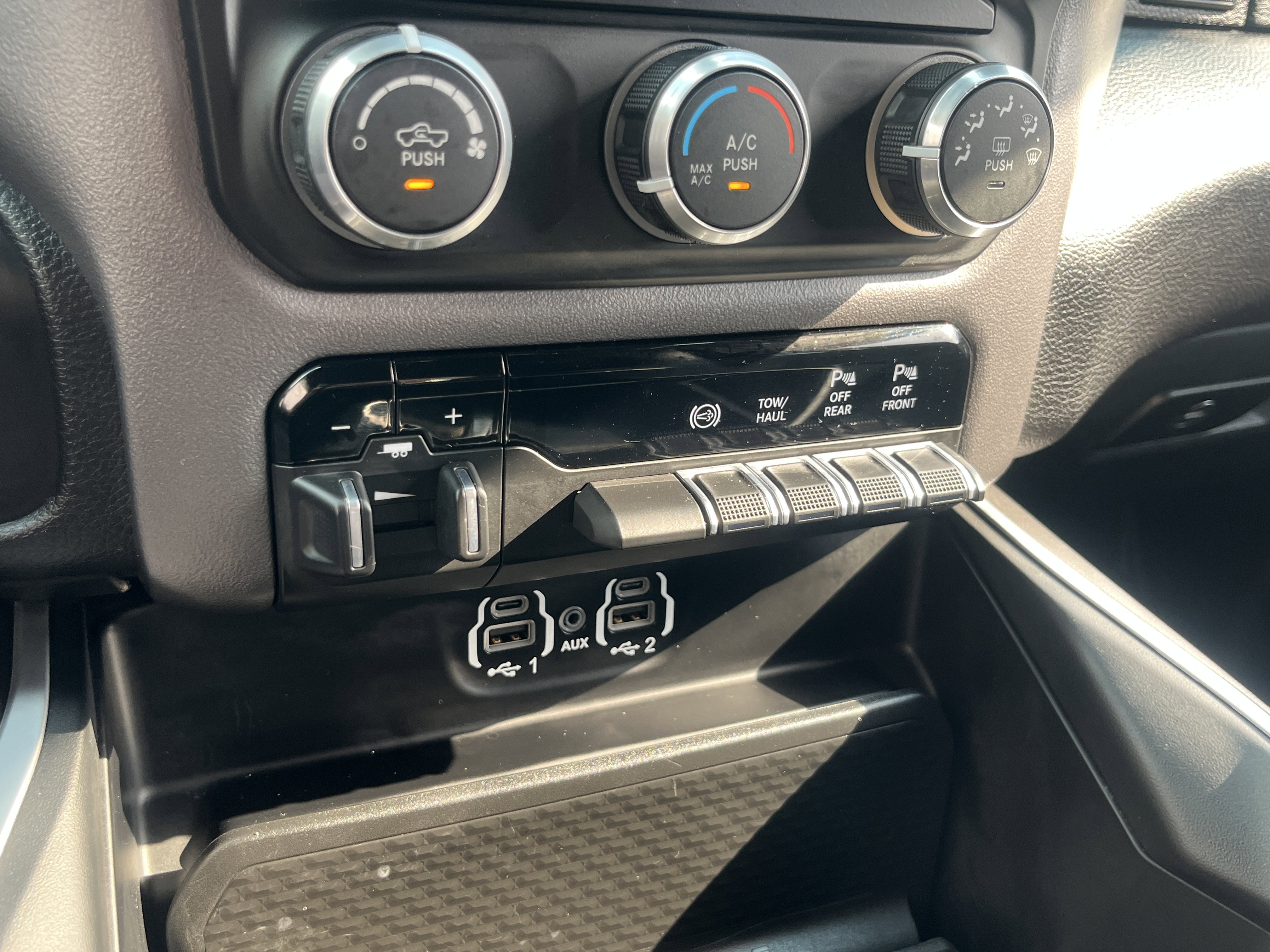 Used 2022 RAM 2500 Lone Star w/ Night Edition image 28