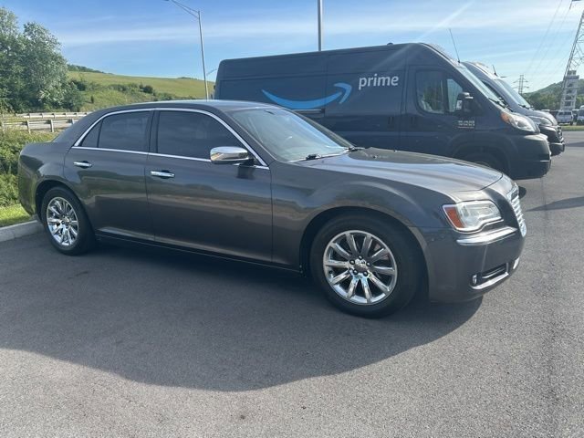 Used 2013 Chrysler 300 C RWD image 12