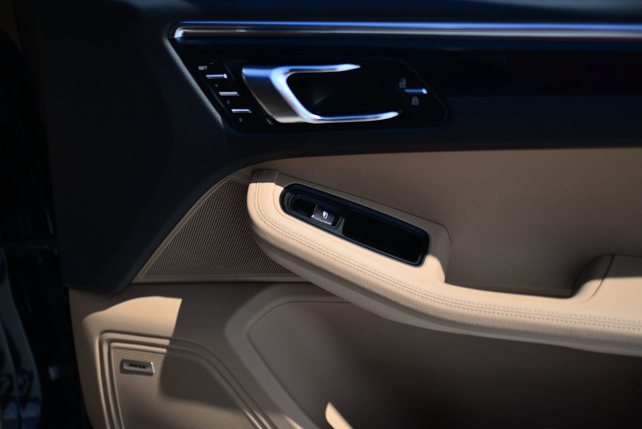 Used 2025 Porsche Macan image 26