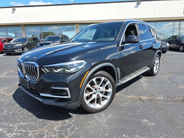 Used 2023 BMW X5 xDrive40i w/ Premium Package image 2
