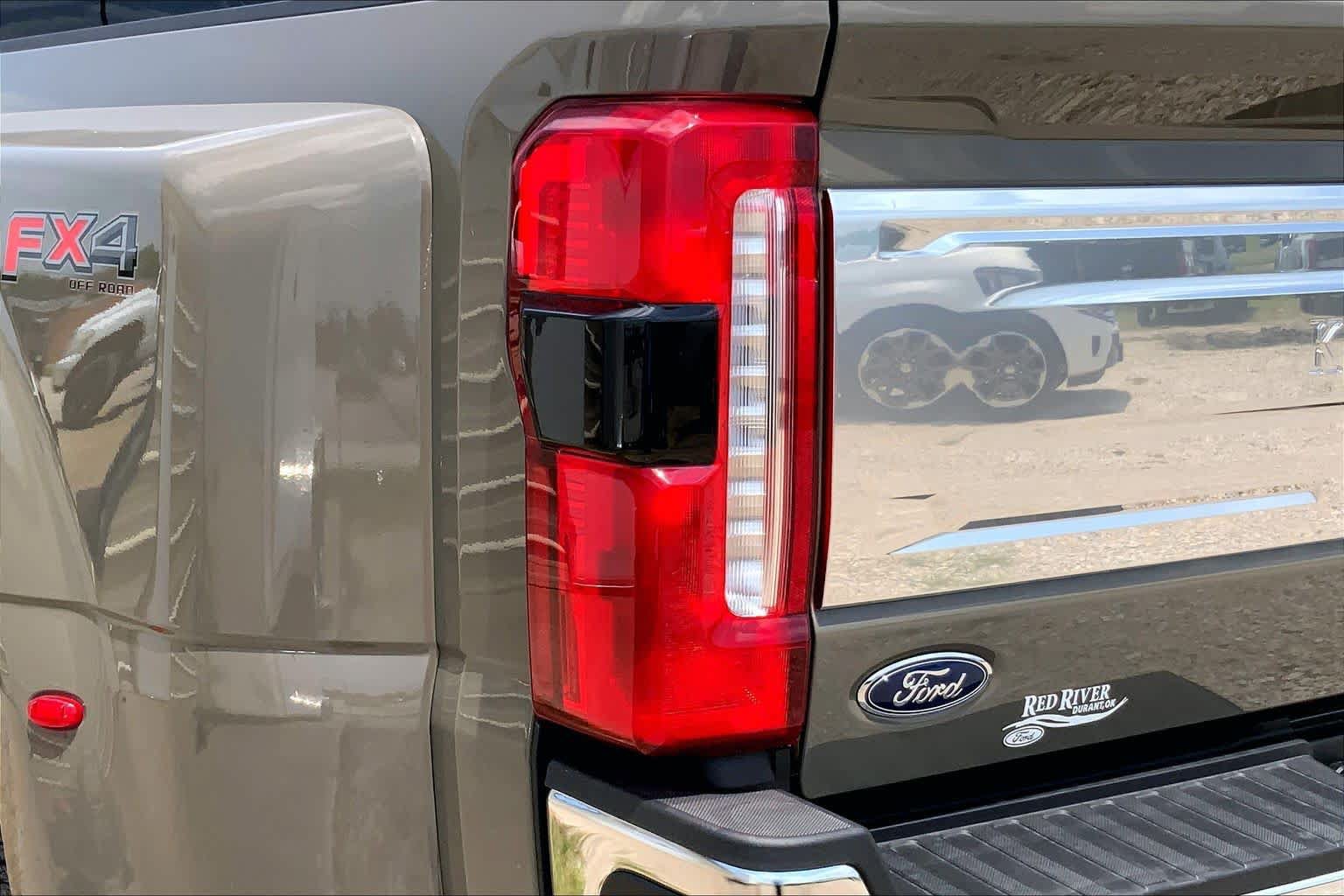 New 2026 Ford F350 King Ranch w/ Chrome Package AWD/4WD image 11