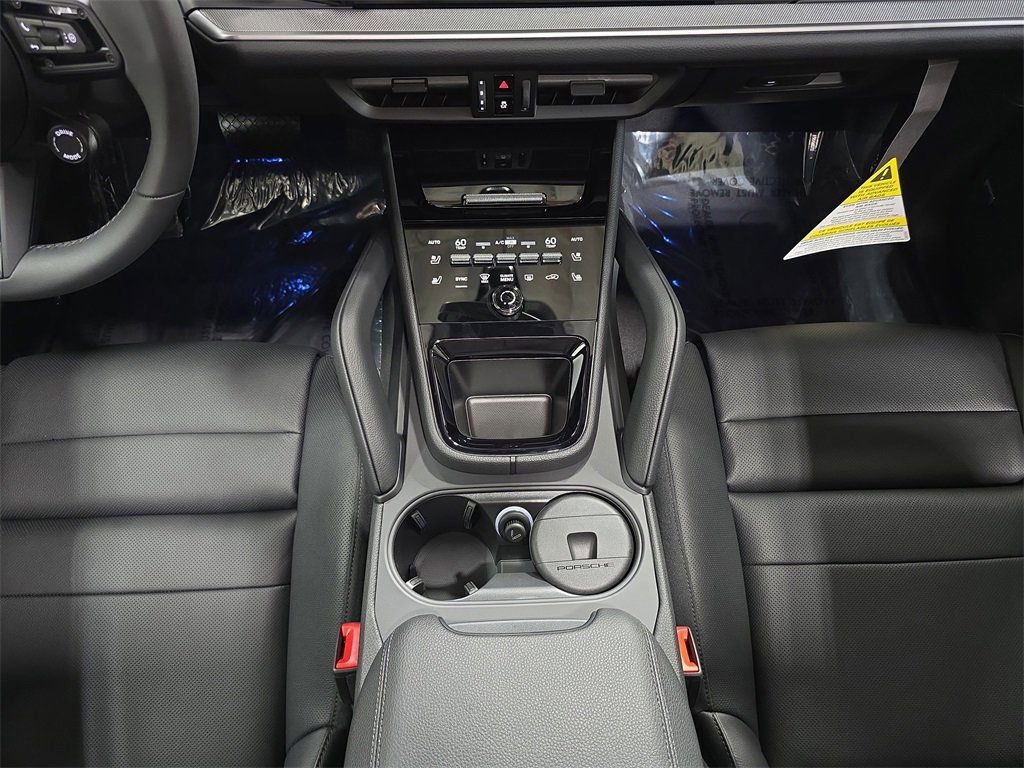Certified 2025 Porsche Cayenne image 20
