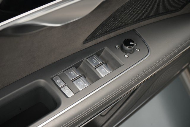 Used 2021 Audi S8 L w/ S8 Executive Package AWD/4WD image 29