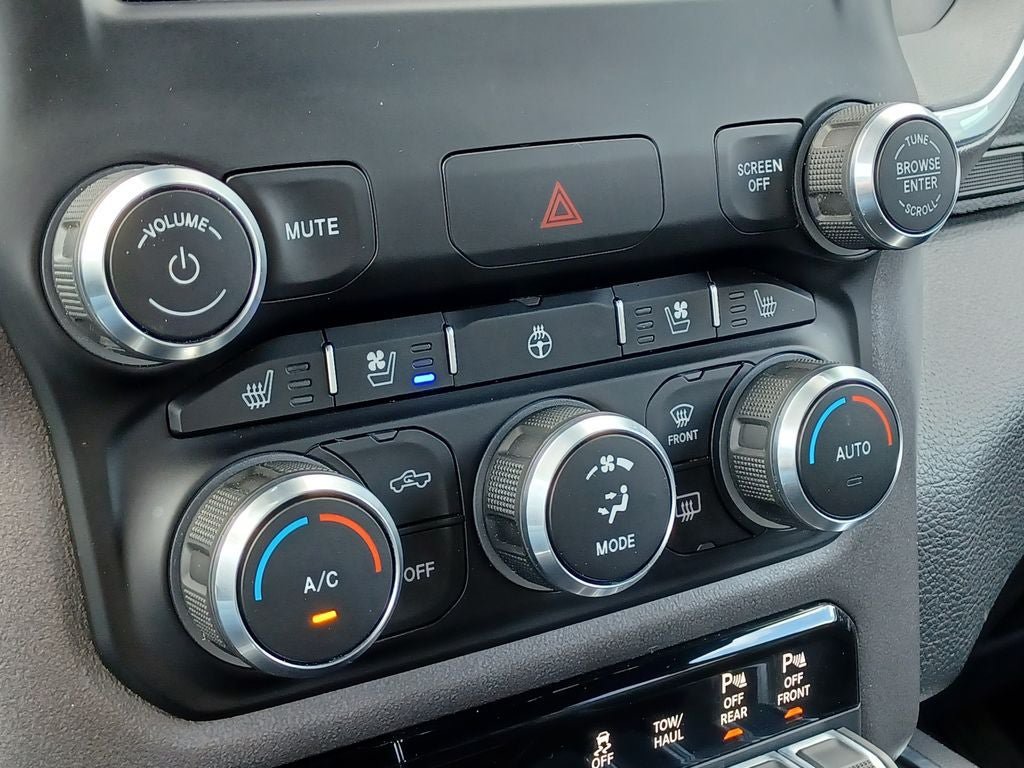 Used 2021 RAM 1500 Laramie w/ Sport Appearance Package AWD/4WD image 19