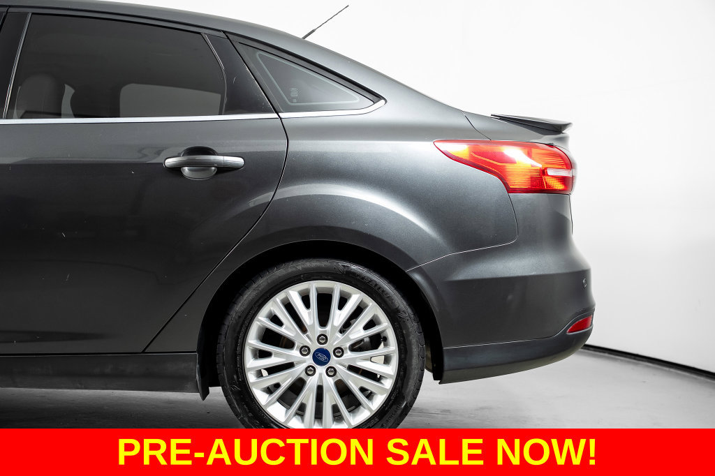 Used 2017 Ford Focus Titanium FWD image 13