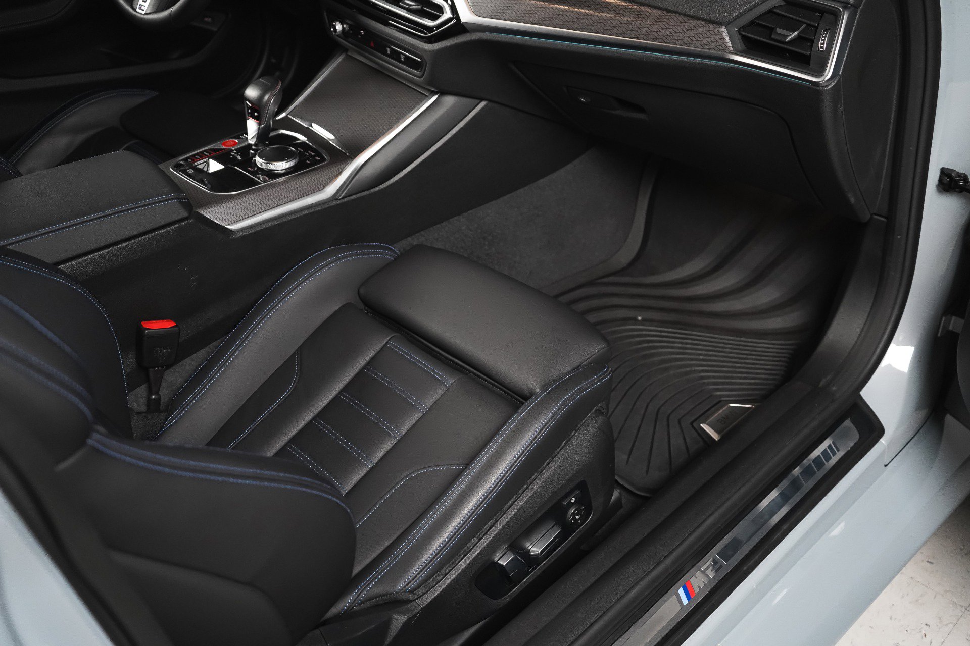 Used 2024 BMW M2 w/ Lighting Package RWD image 80