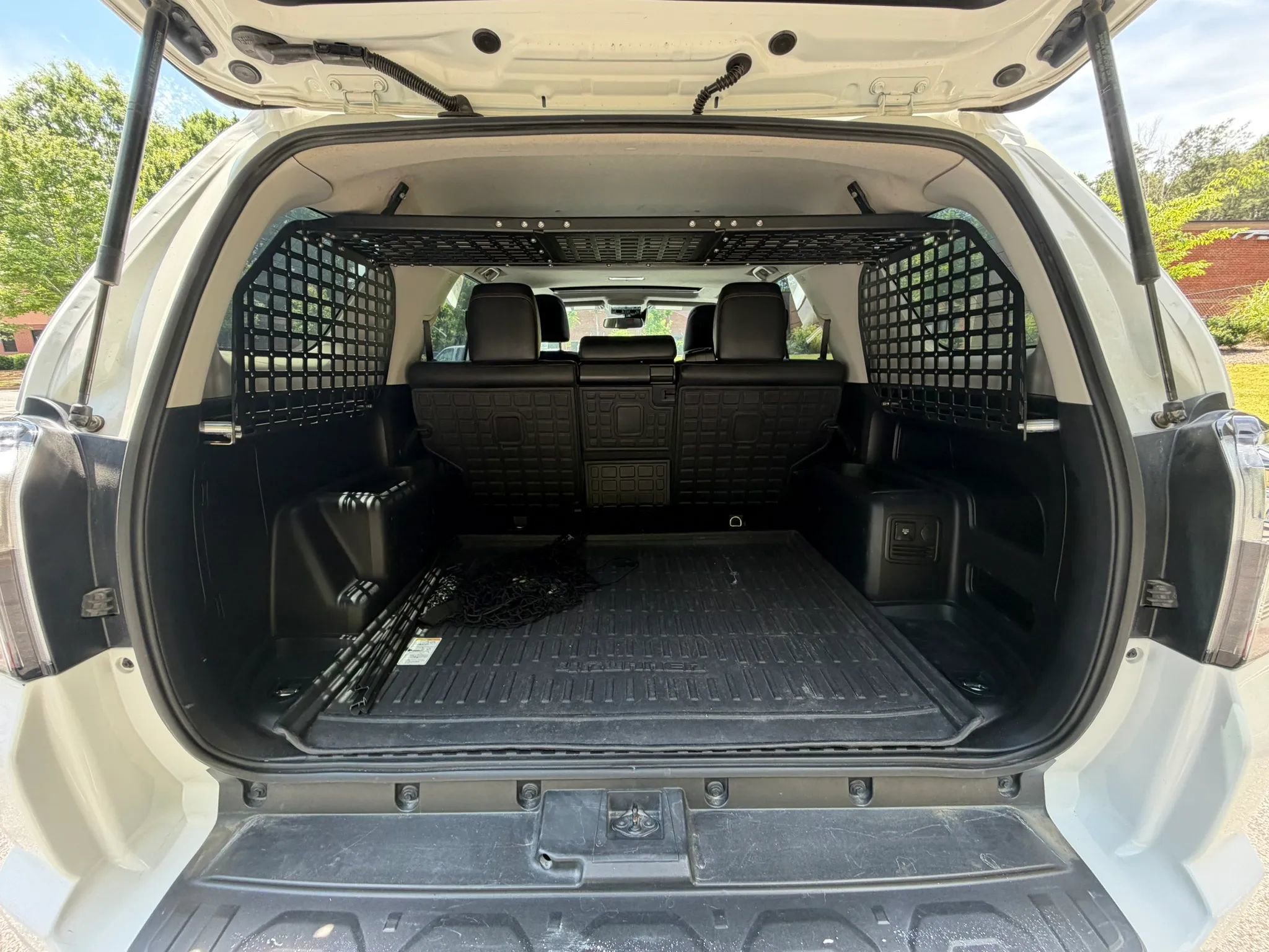 Used 2021 Toyota 4Runner Venture w/ Moonroof Package AWD/4WD image 18