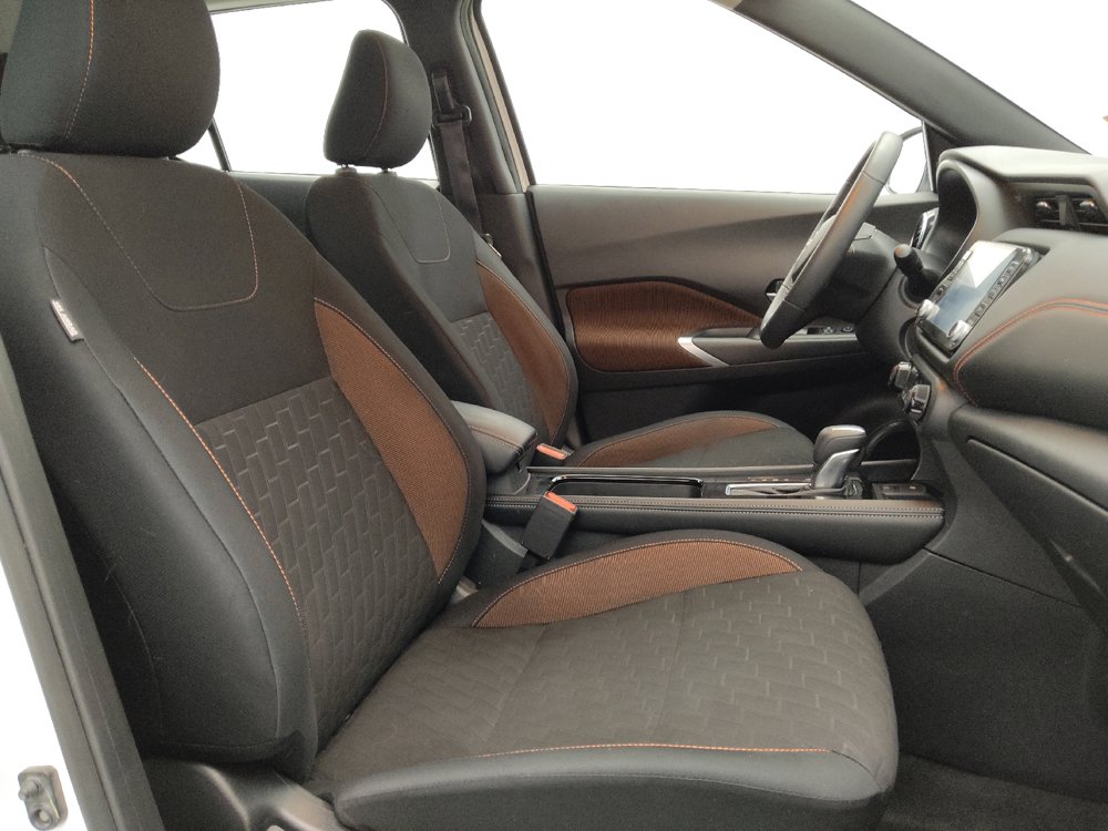 Used 2023 Nissan Kicks SR FWD image 21