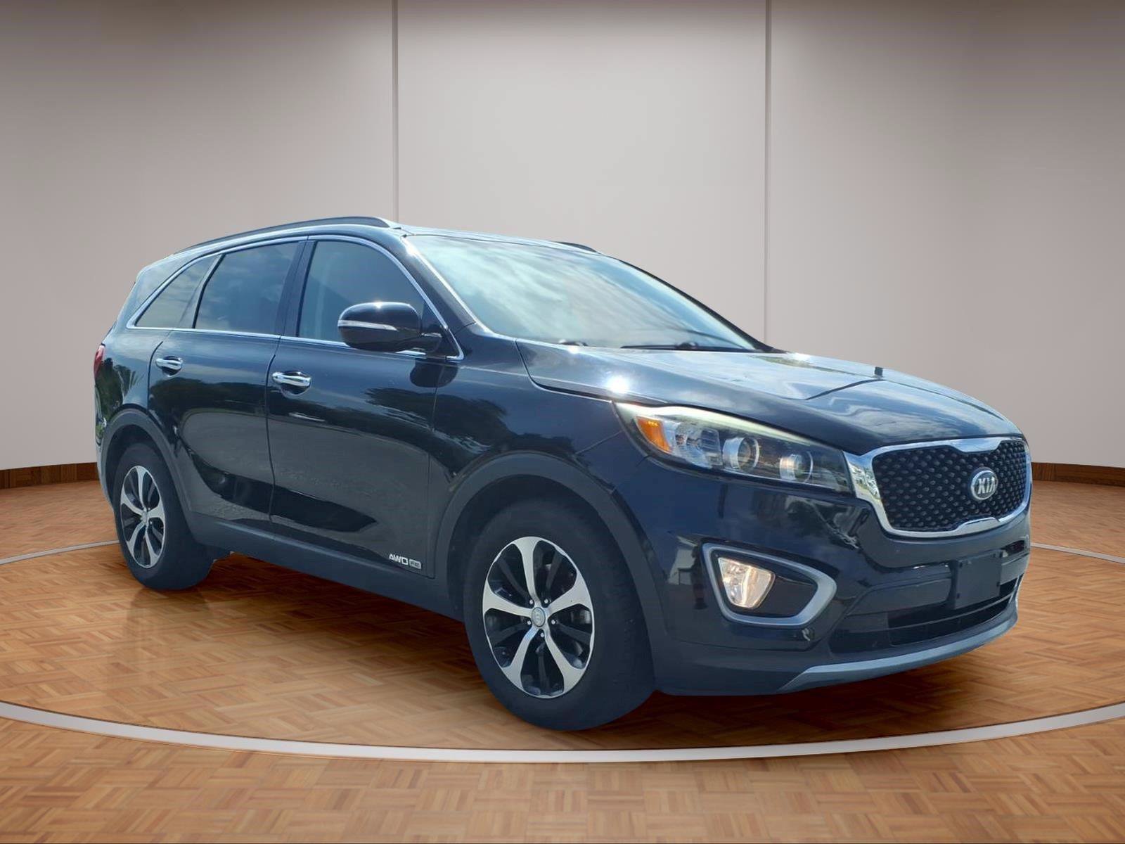Used 2017 Kia Sorento EX AWD/4WD image 1