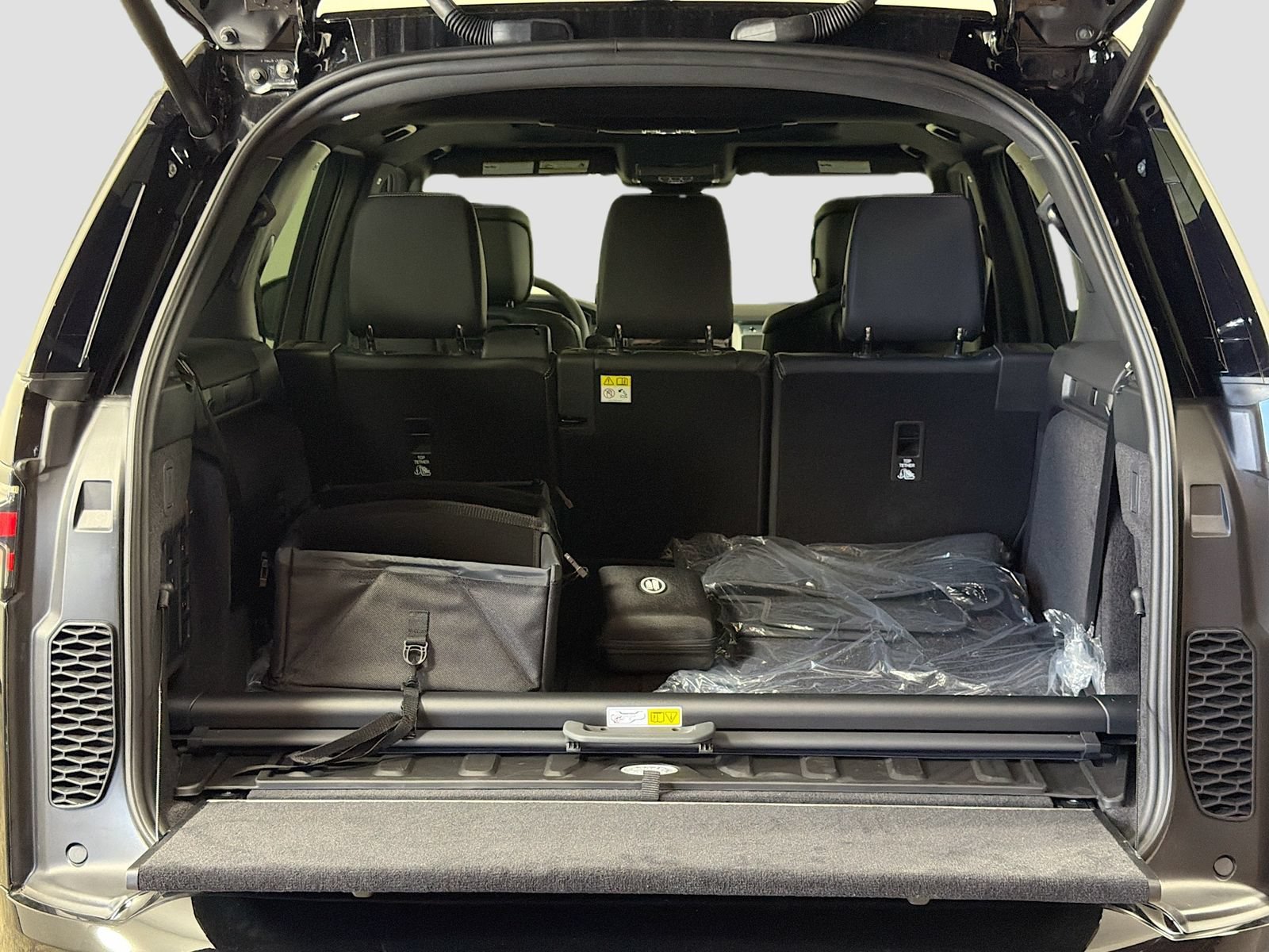 New 2026 Land Rover Discovery Dynamic SE AWD/4WD image 30