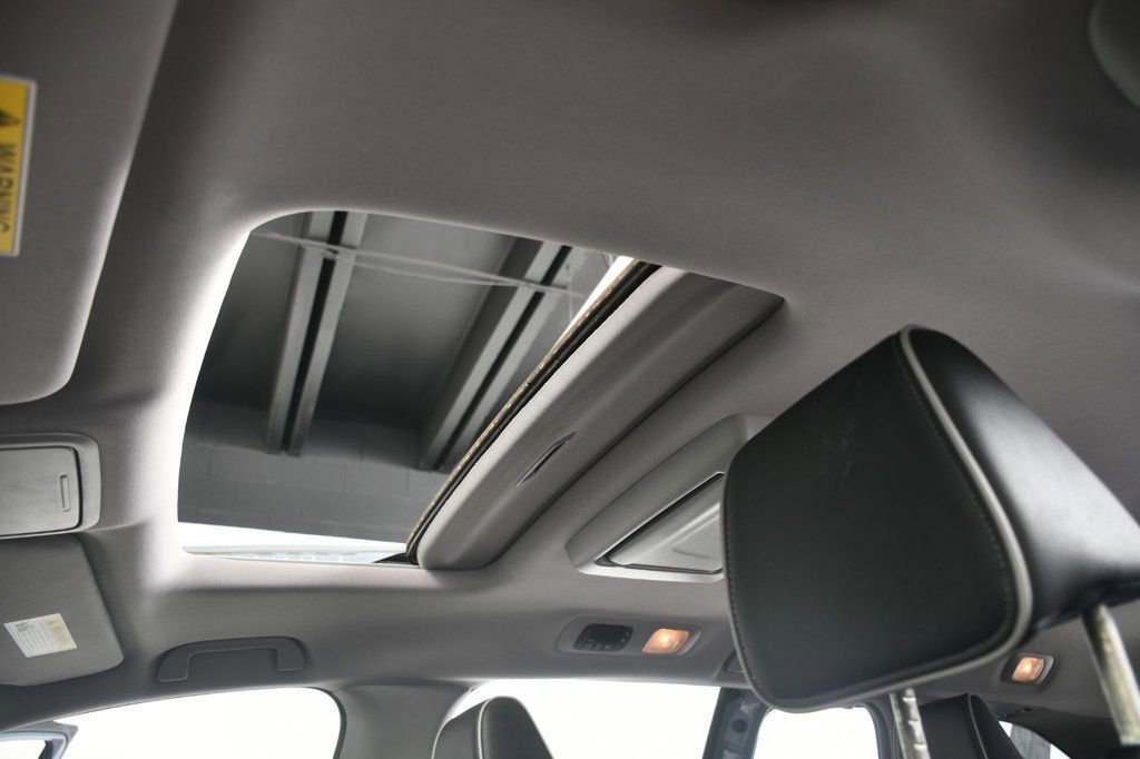 Used 2024 Honda Odyssey Elite image 8