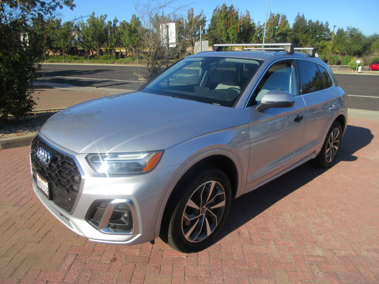 Used 2024 Audi Q5 2.0T Premium Plus w/ Premium Plus Package AWD/4WD image 75
