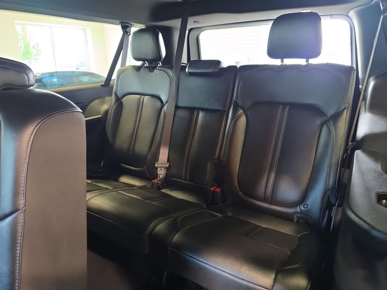 Used 2024 Jeep Wagoneer L Series III w/ Flexible Seating Group AWD/4WD image 34
