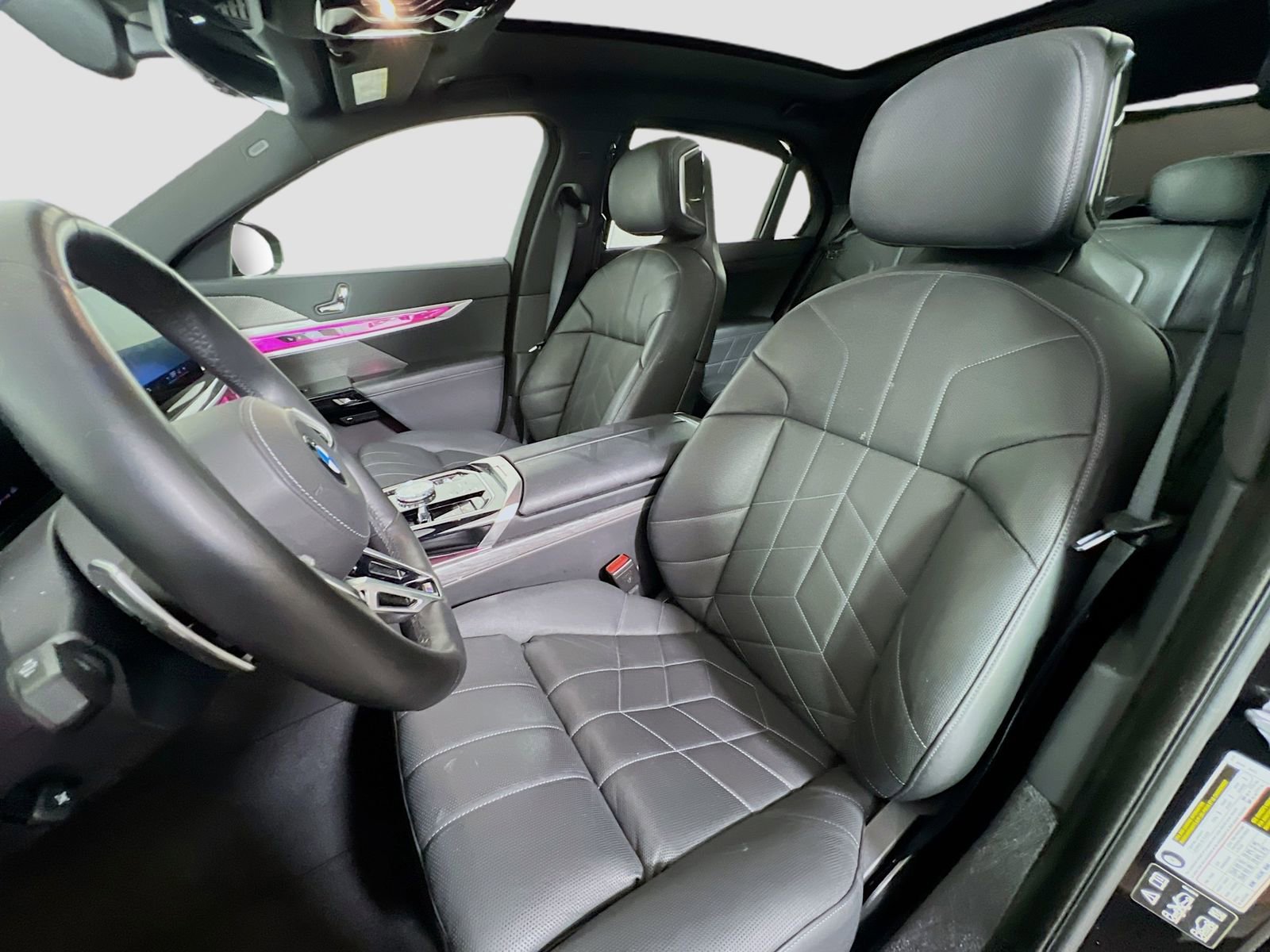 Used 2025 BMW 740i xDrive image 12