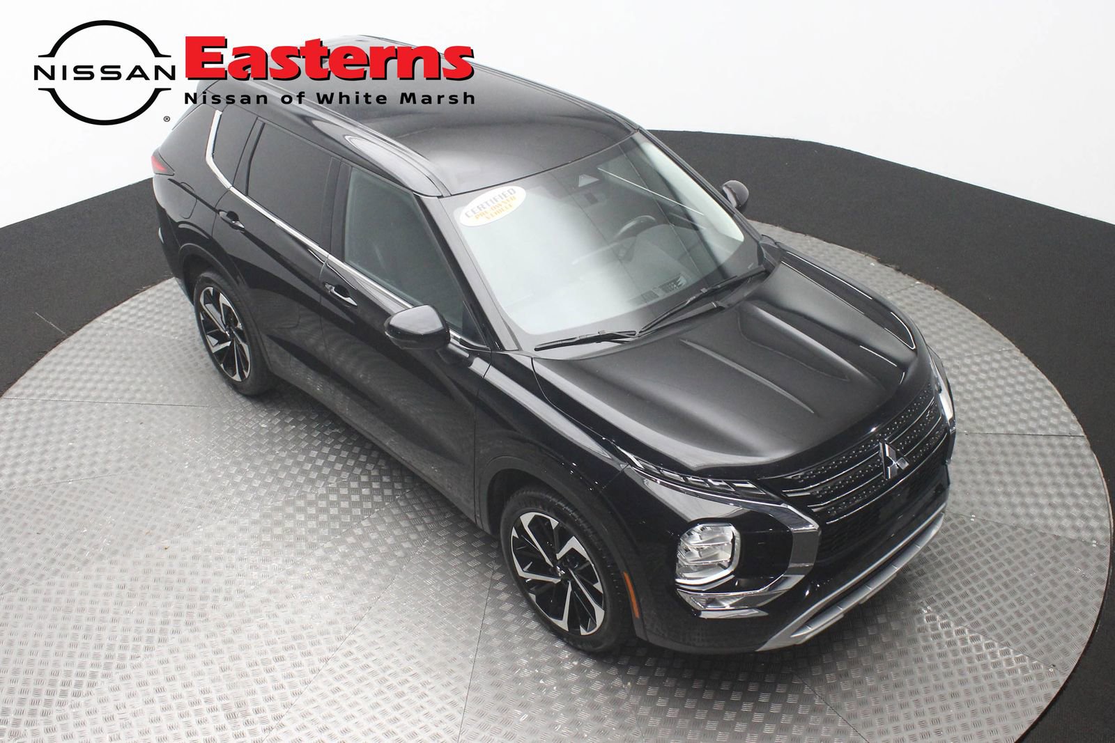 Used 2024 Mitsubishi Outlander AWD image 3