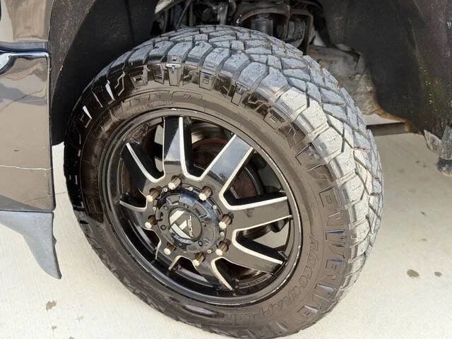 Used 2016 Chevrolet Silverado 3500 High Country w/ Duramax Plus Package AWD/4WD image 9