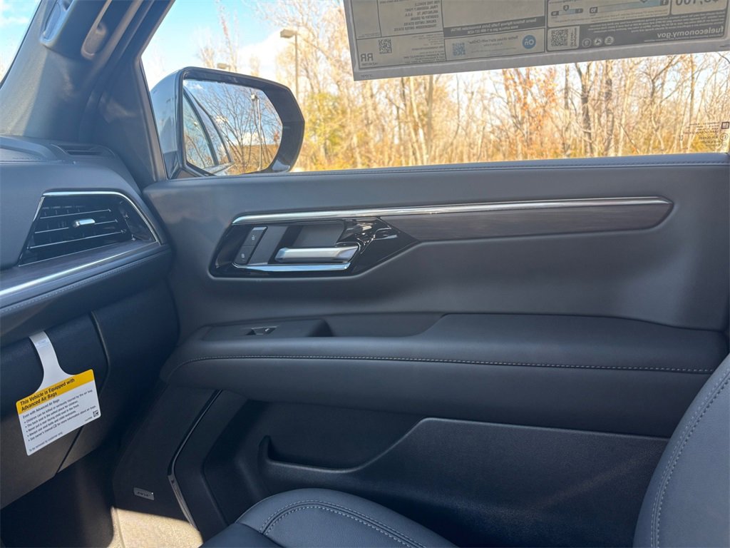 New 2026 Chevrolet Suburban Z71 image 31