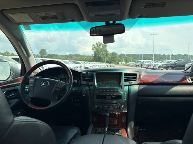 Used 2011 Lexus LX 570 4WD image 21