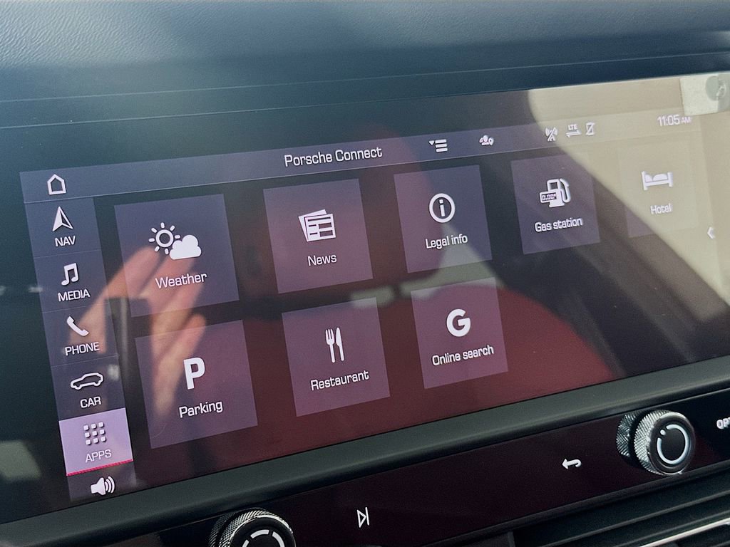 Certified 2026 Porsche Macan image 15