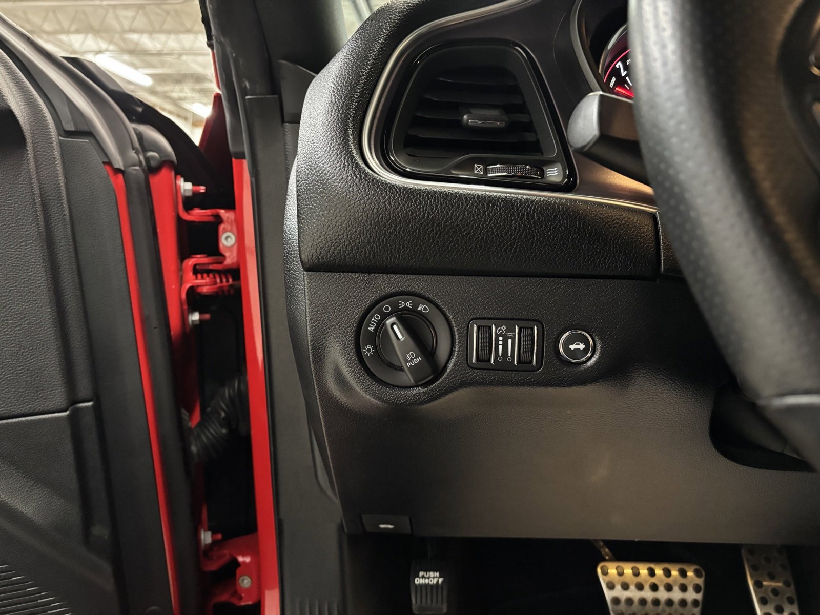 Used 2016 Dodge Challenger R/T Scat Pack image 15