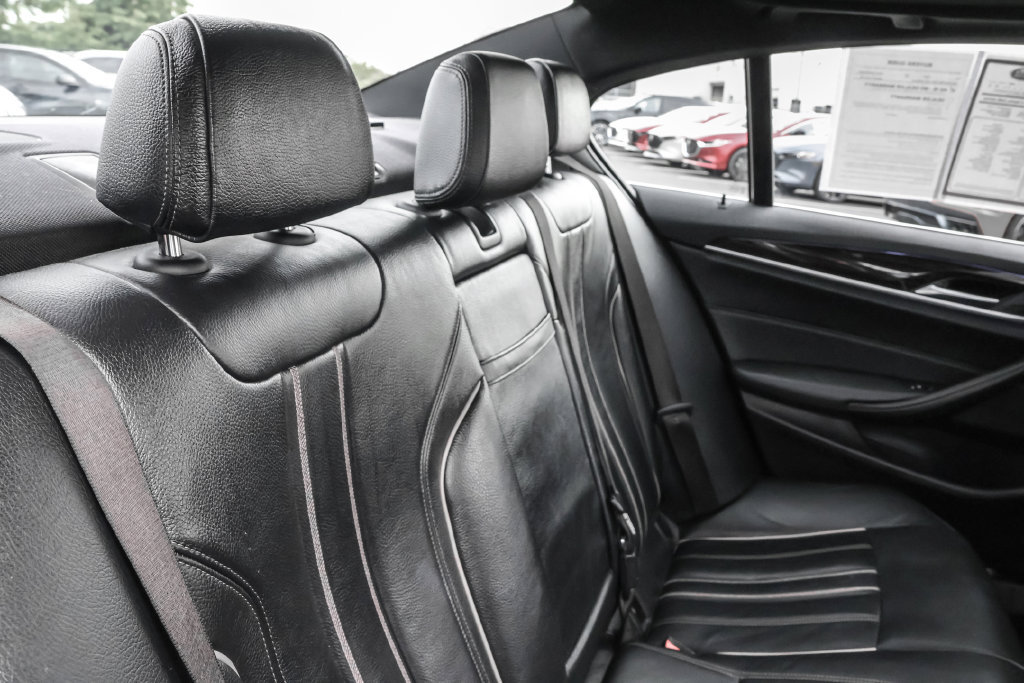 Used 2019 BMW 530i xDrive w/ Convenience Package AWD/4WD image 34