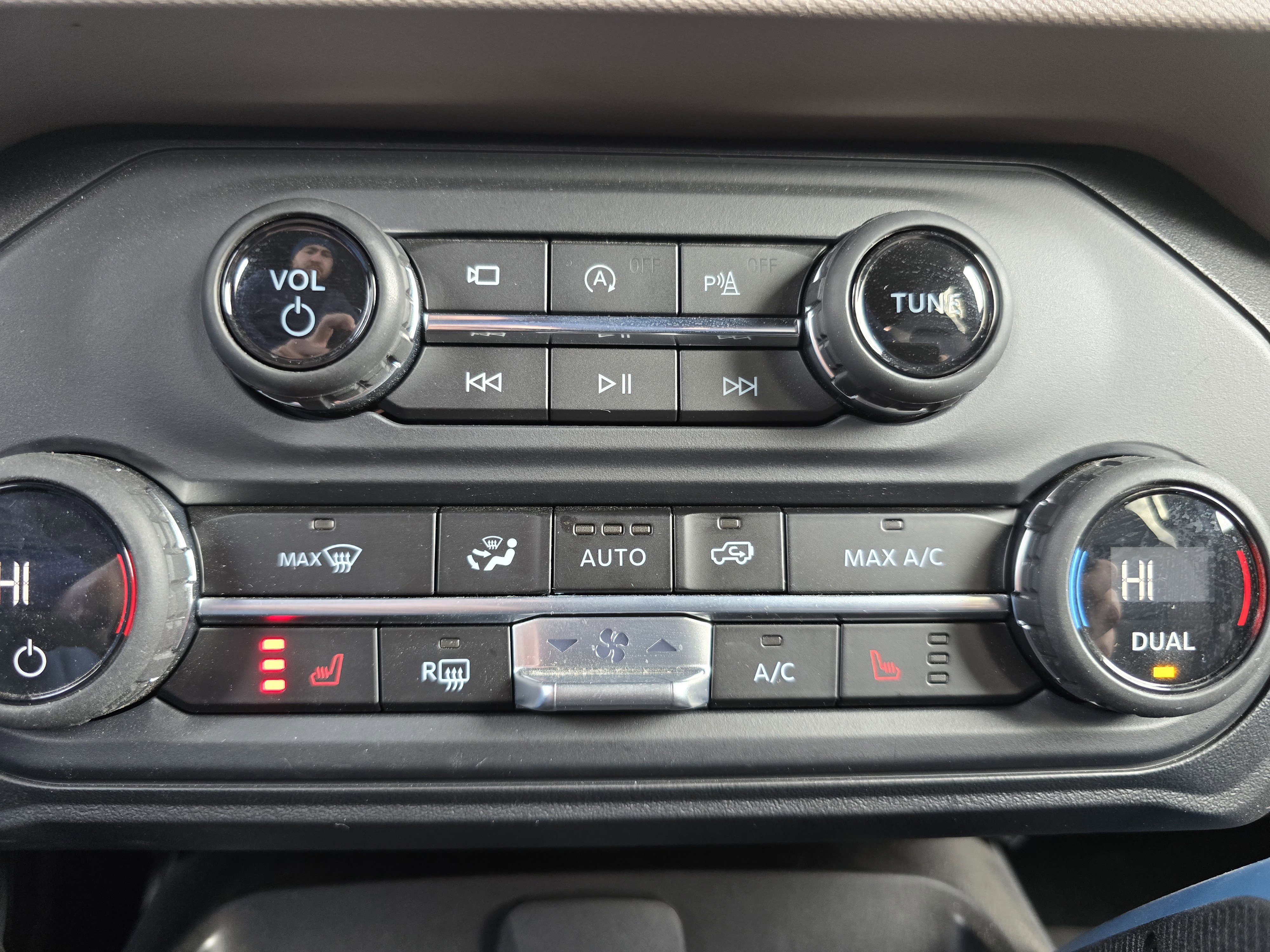 Used 2023 Ford Bronco Wildtrak image 29