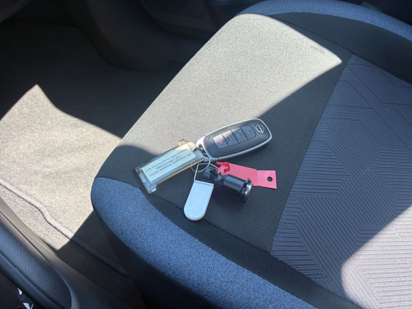 Used 2025 Nissan Versa SV image 18