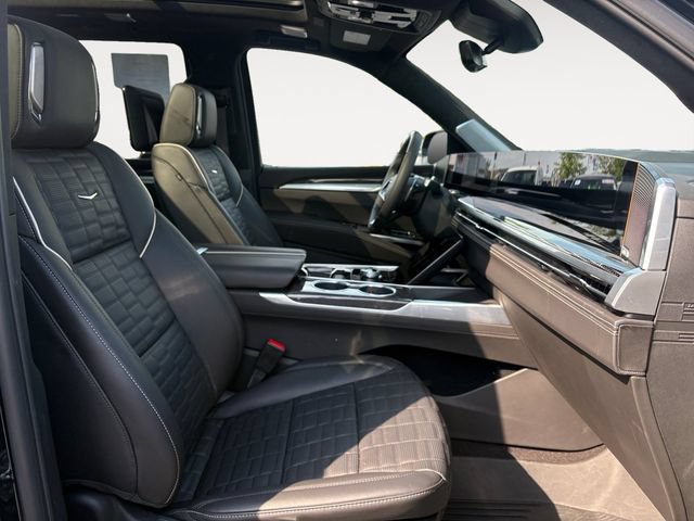 Certified 2026 Cadillac Escalade V w/ LPO, ONYX Package AWD/4WD image 15
