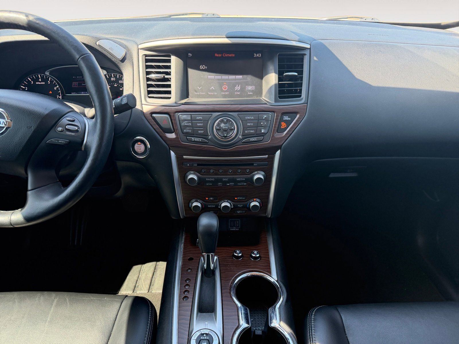 Used 2019 Nissan Pathfinder Platinum w/ Cargo Package AWD/4WD image 11