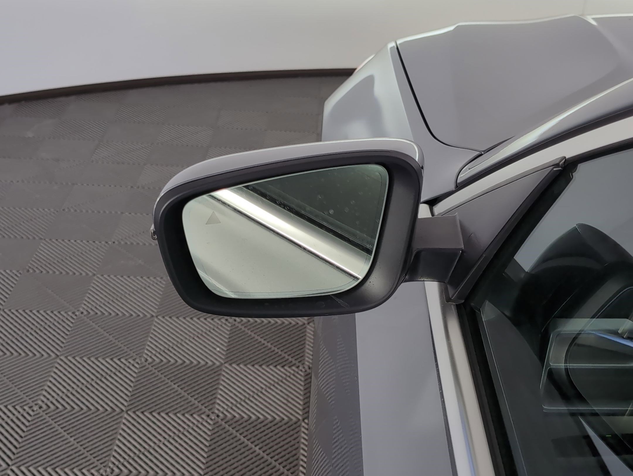 Used 2026 BMW 330i Sedan w/ Premium Package image 19