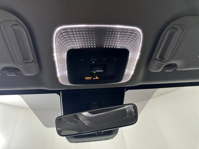 Used 2025 Toyota Prius LE image 24