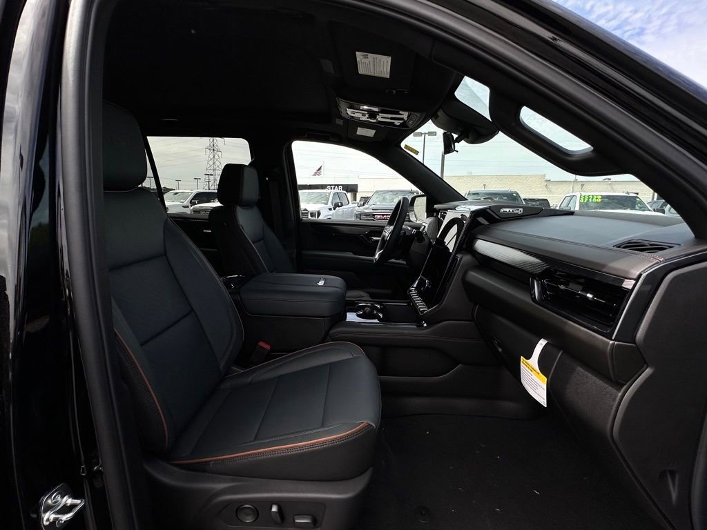 New 2026 GMC Yukon AT4 w/ AT4 Premium Package AWD/4WD image 11