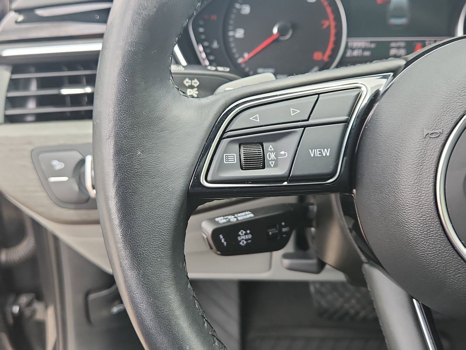 Used 2023 Audi A4 2.0T Premium w/ Convenience Package image 21