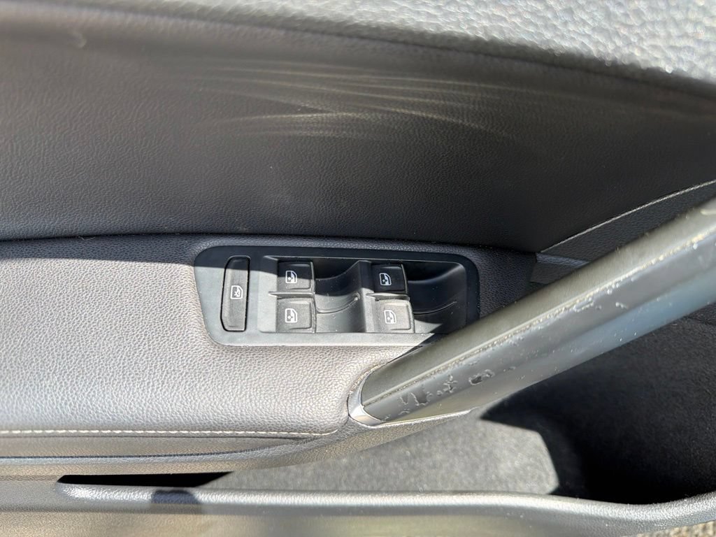 Used 2015 Volkswagen Golf TDI SE FWD image 24