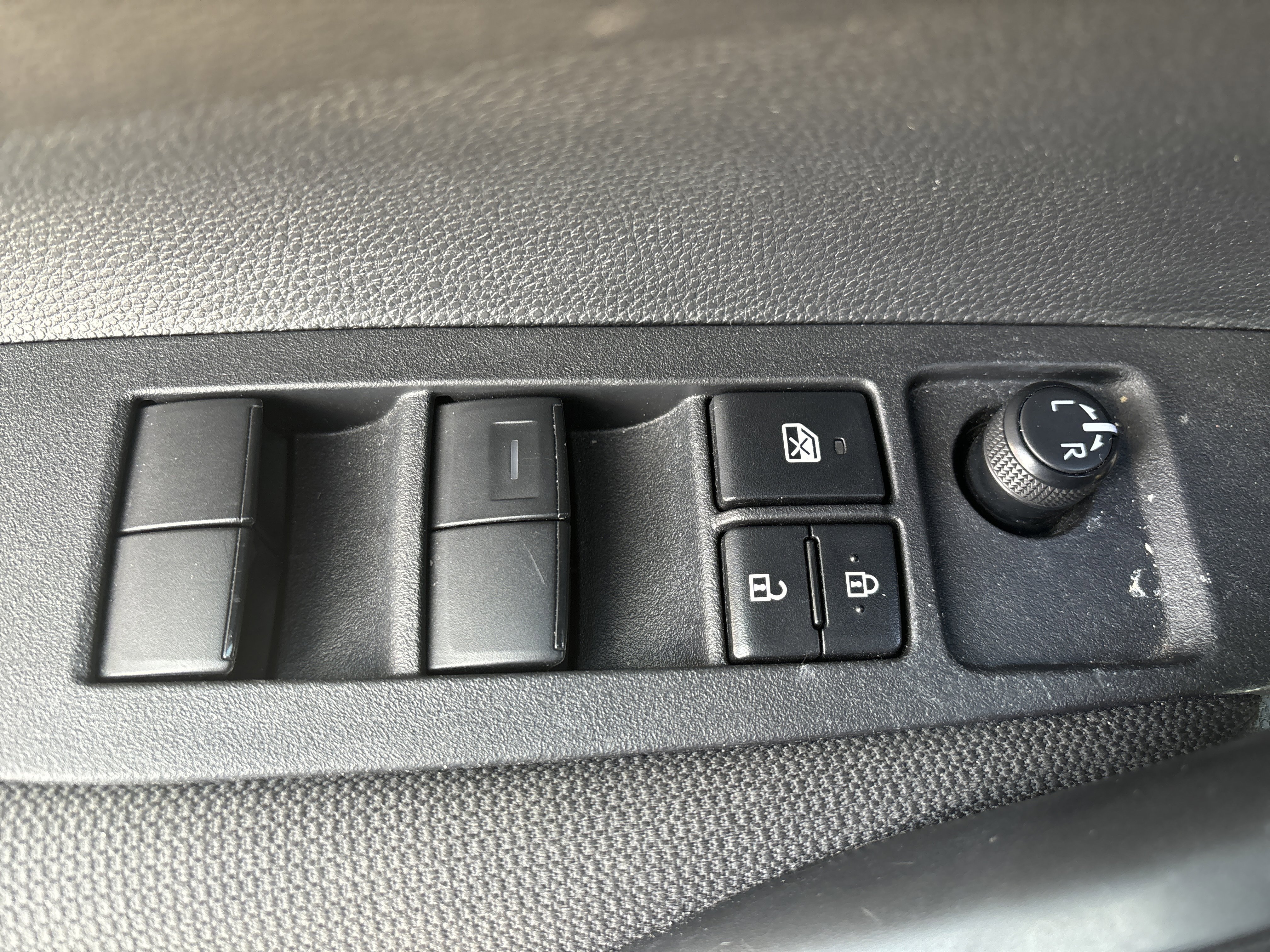 Used 2025 Toyota Corolla LE image 17