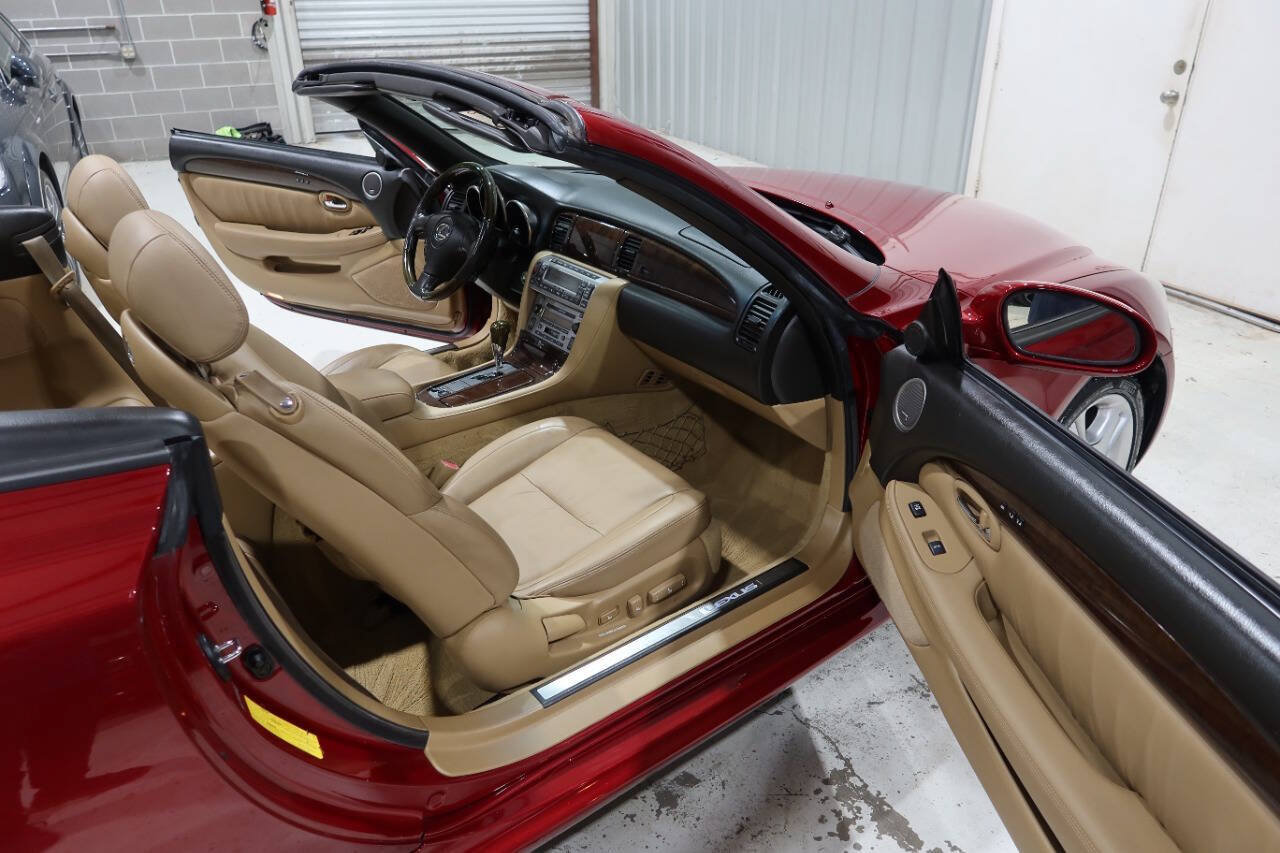Used 2006 Lexus SC 430 Convertible RWD image 12