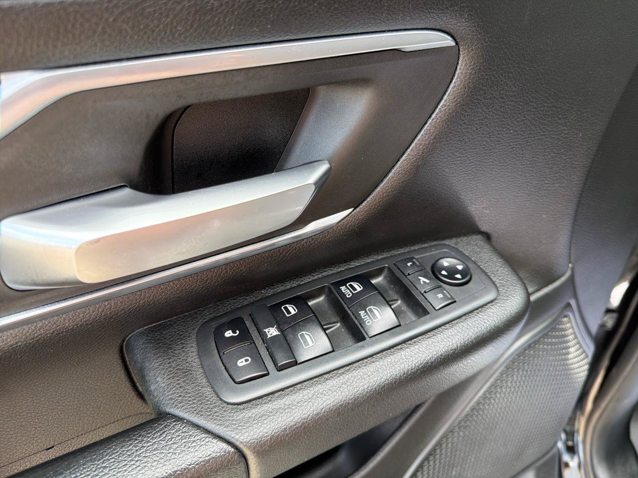 Used 2019 RAM 1500 Big Horn AWD/4WD image 15