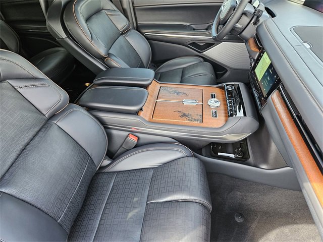 New 2025 Lincoln Navigator Black Label image 13