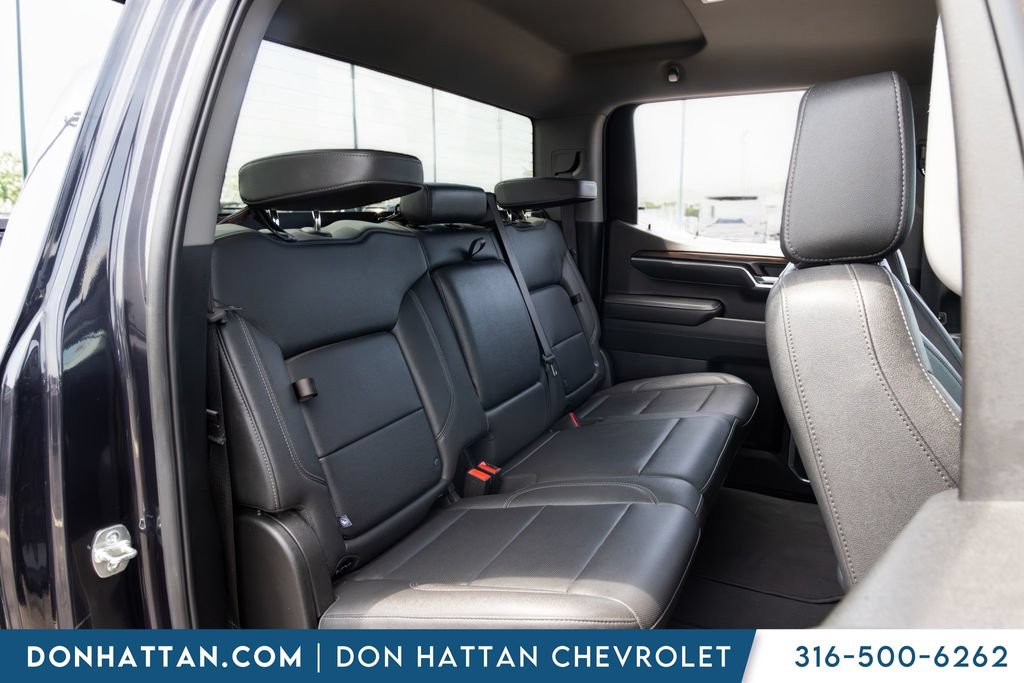 Used 2025 GMC Sierra 1500 SLT AWD/4WD image 17