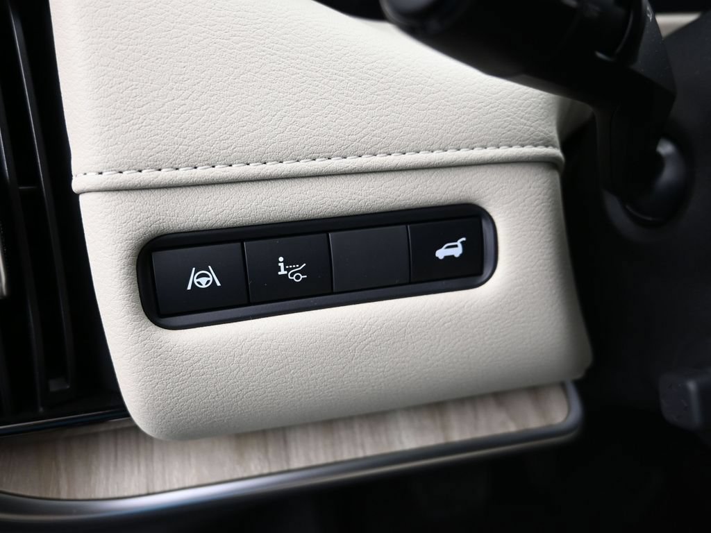 New 2025 Nissan Armada Platinum w/ Convenience Package AWD/4WD image 13
