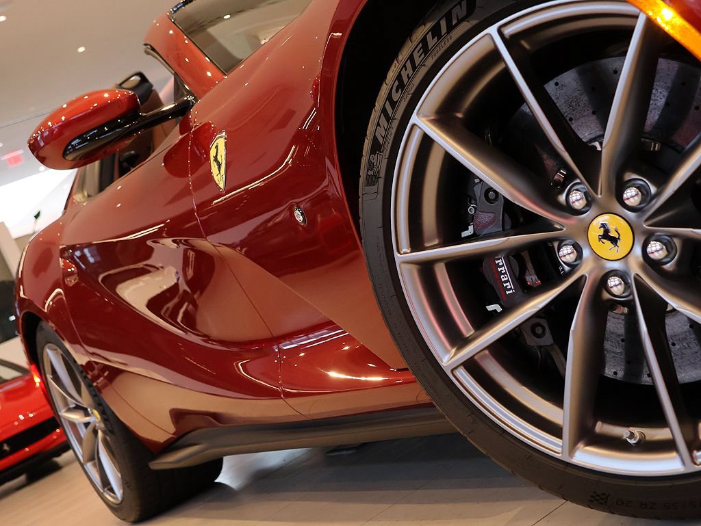 Certified 2023 Ferrari 812 GTS RWD image 14