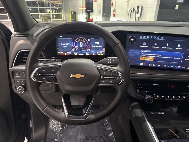 Used 2025 Chevrolet Suburban Premier image 16