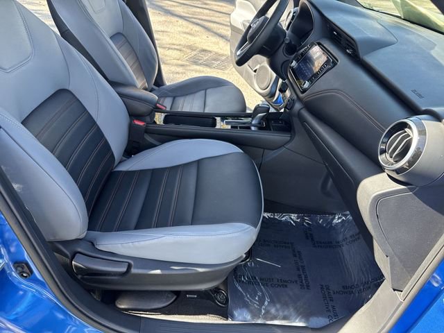 Used 2023 Nissan Kicks SR w/ SR Premium Package FWD image 10