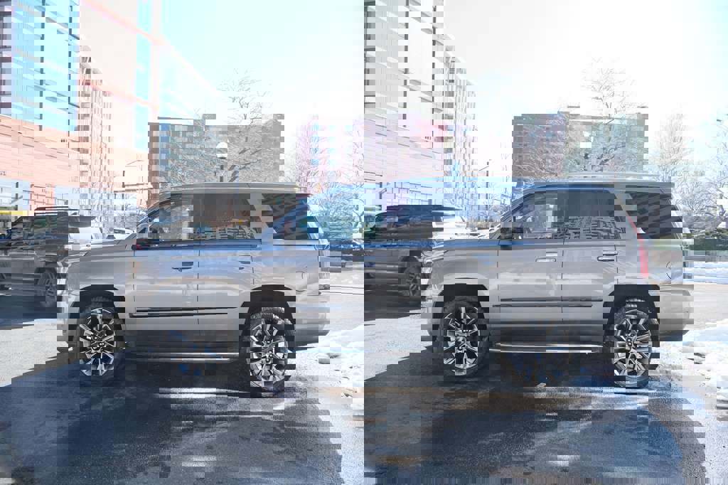 Used 2020 Cadillac Escalade Luxury image 6