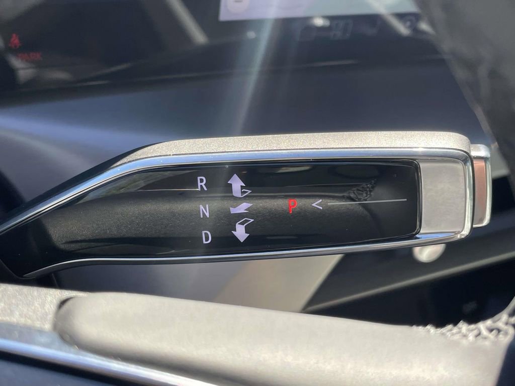 New 2026 Cadillac Vistiq Sport image 28