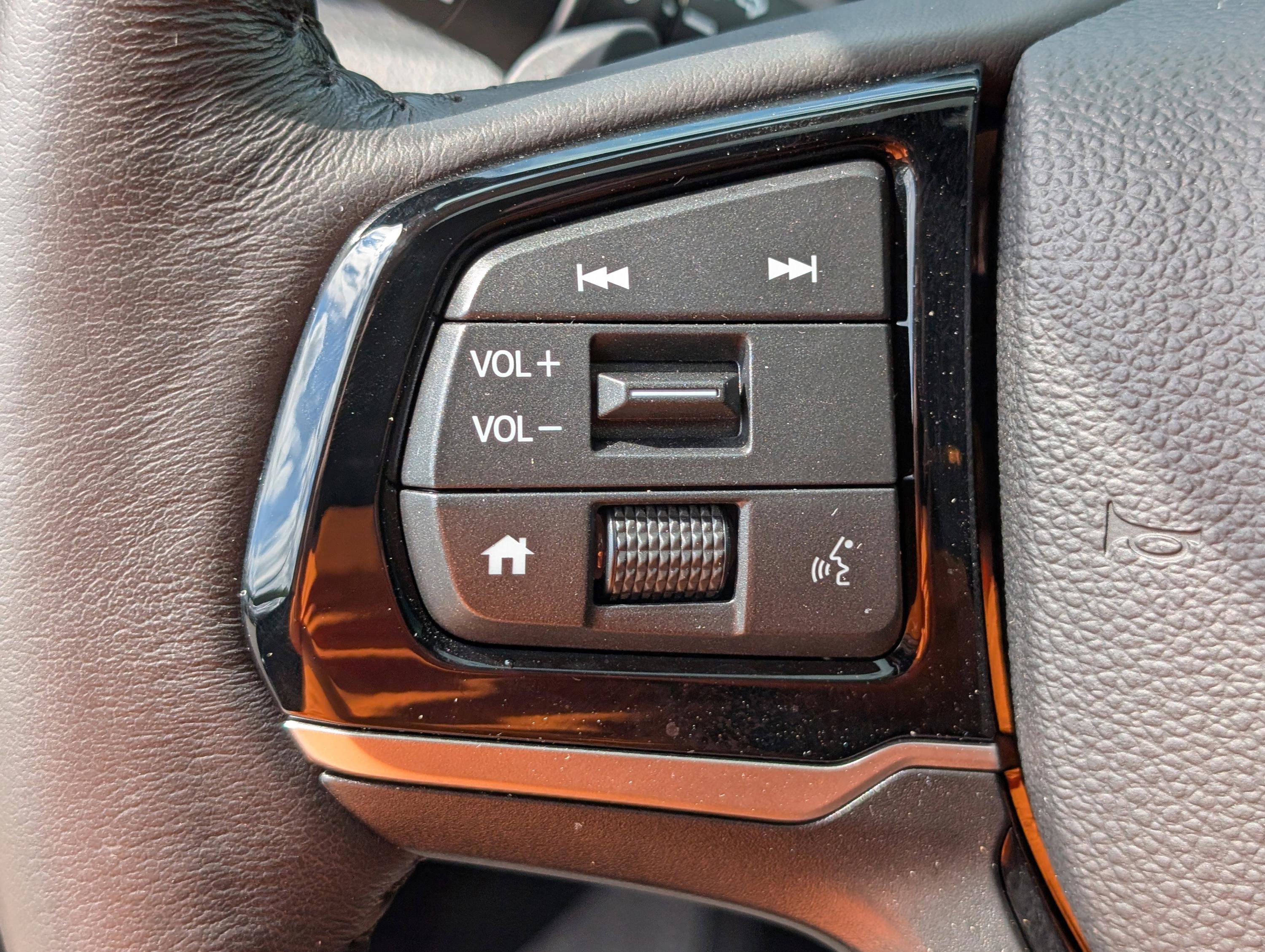 Used 2025 Honda Odyssey Elite image 21