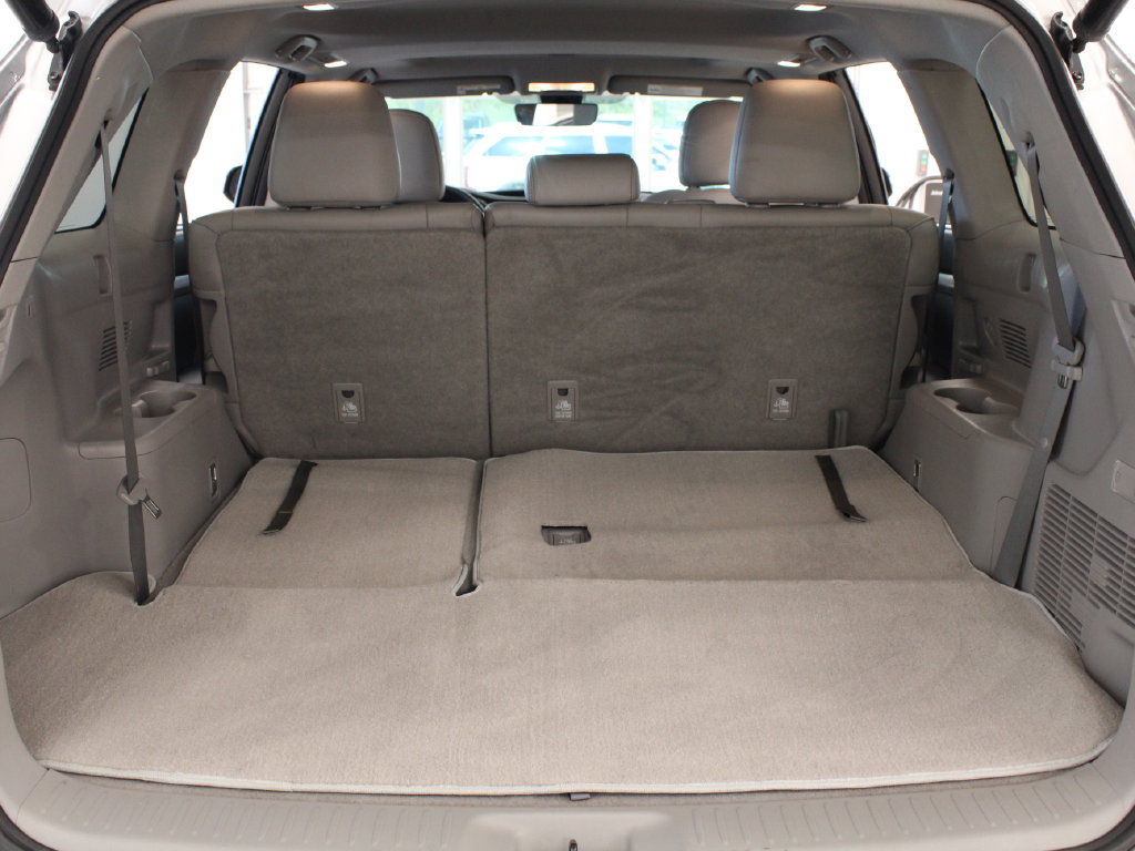 Used 2017 Toyota Highlander XLE FWD image 37