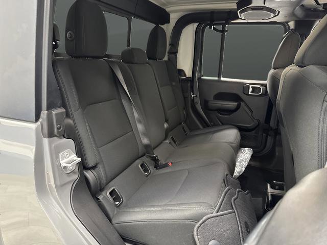 Used 2022 Jeep Gladiator Sport image 30