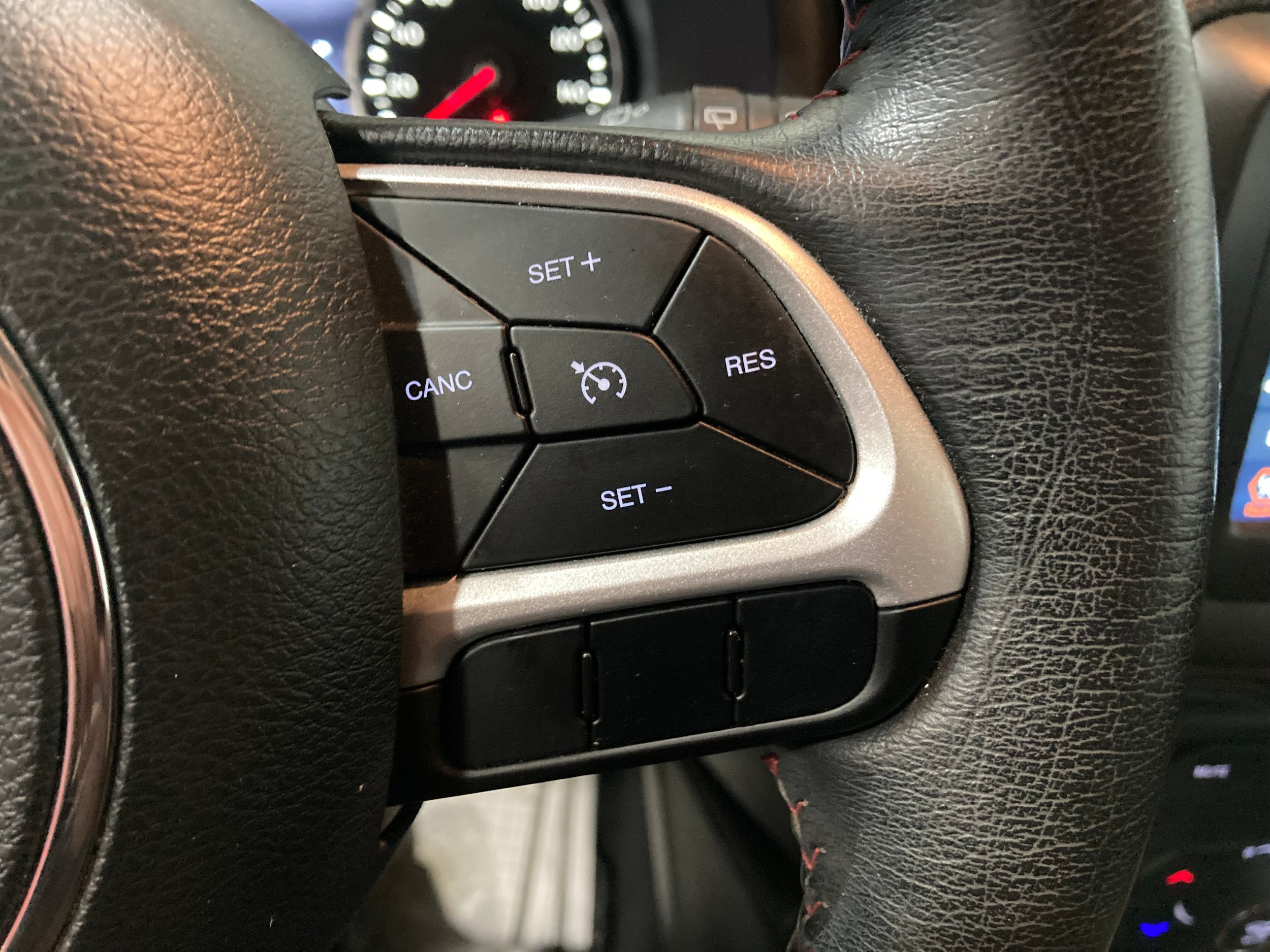 Used 2019 Jeep Renegade Trailhawk w/ Cold Weather Group II AWD/4WD image 23