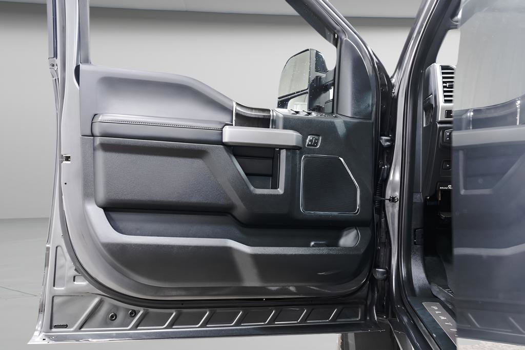 Used 2019 Ford F450 Platinum w/ Platinum Ultimate Package AWD/4WD image 27